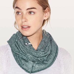 🍋 Lululemon Vinyasa Scarf Heathered Teal Shadow